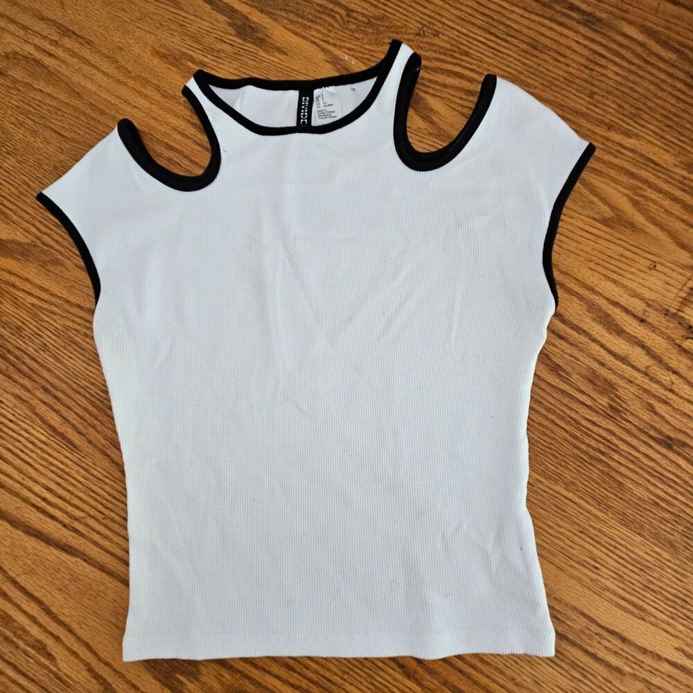 H&M Divided Cold Shoulder Shirt Womens Small White Ribbed Black Trim